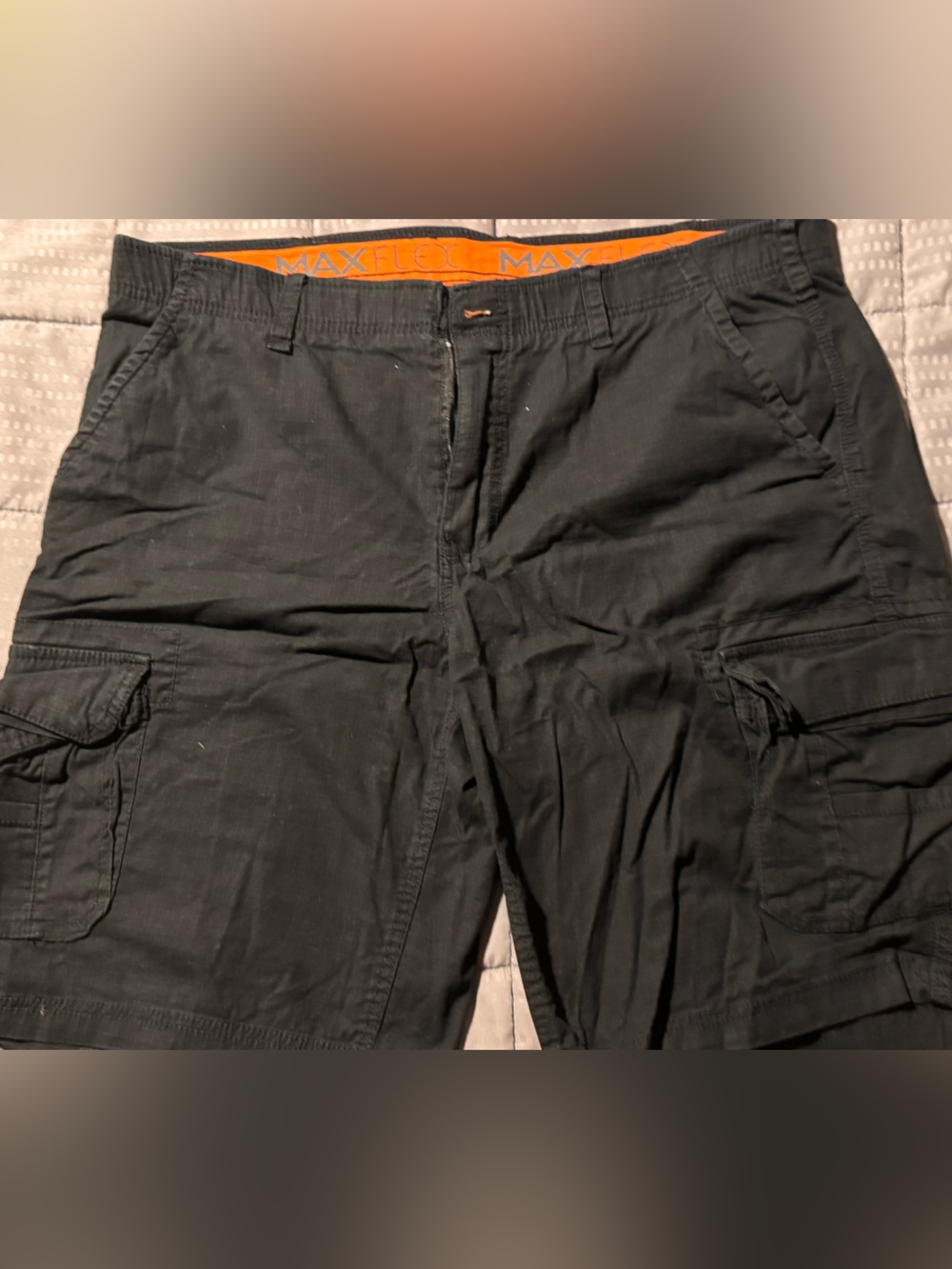 Excellent condition urban pipeline Balxk Cargo Shorts with MaxFlex Waistband